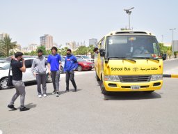 GR-12-Boys giving donation at Sharjah City for HumanitarianServices